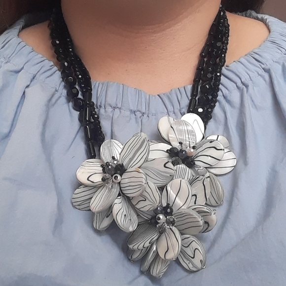 Vintage Catchpenny necklace - Picture 2 of 3